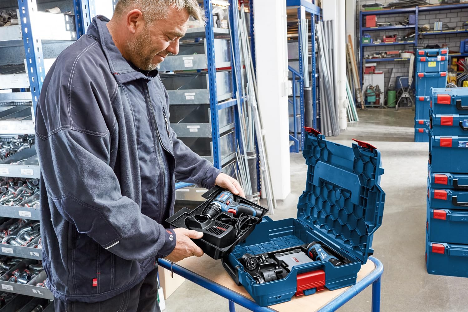 Bosch Professional L-BOXX 238 Carrying Case system (volume: 28.4 litres, max. load: 25 kg, weight: 2.4 kg, material: ABS plastic, PA6 plastic)