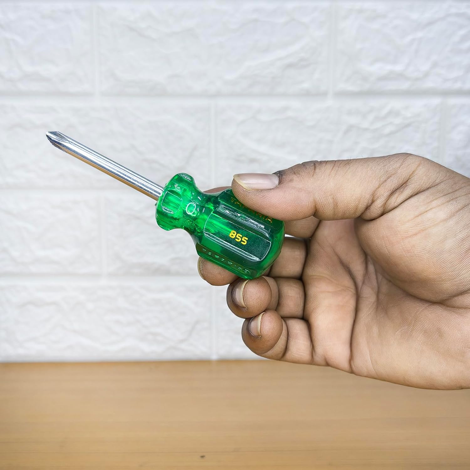 Taparia 855 Steel Philips Tip No.2 Stubby Screw Driver (Green And Silver), 1 pc