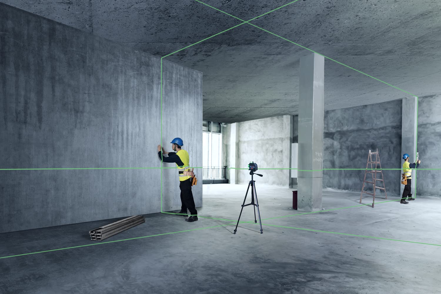 Bosch Professional Laser Level GLL 3-60 XG (Green Laser, Working Range: 30 m, 4x Battery, AA, in Carrying Case)