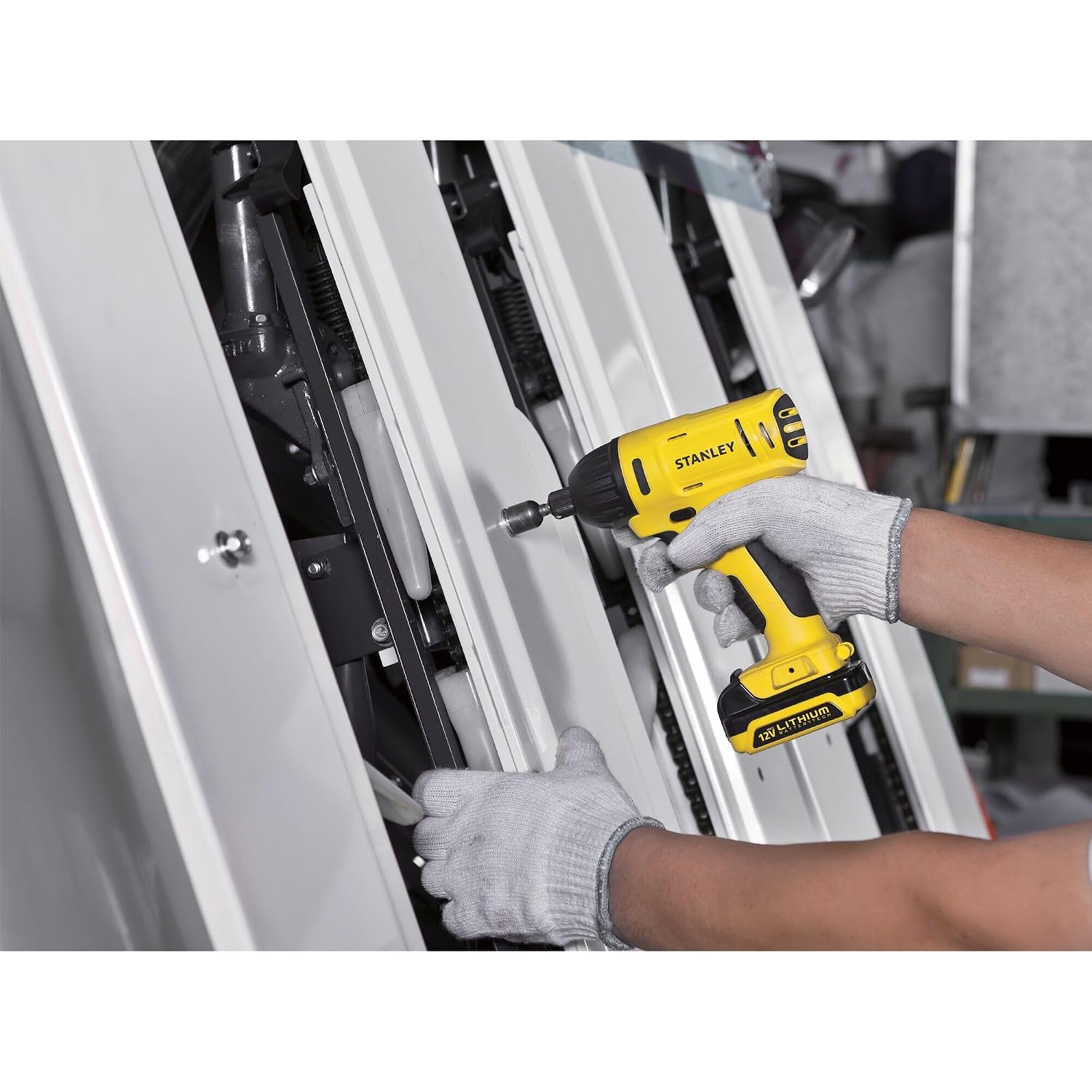 STANLEY SCI121S2-B1 12V, 6.35mm Chuck Reversible Cordless Impact Drill Driver- 2×1.5Ah Li-Ion Battery & 1.25A Charger Included, 2500RPM No Load Speed, 3500BPM Impact Rate, 110Nm Torque, Integrated LED