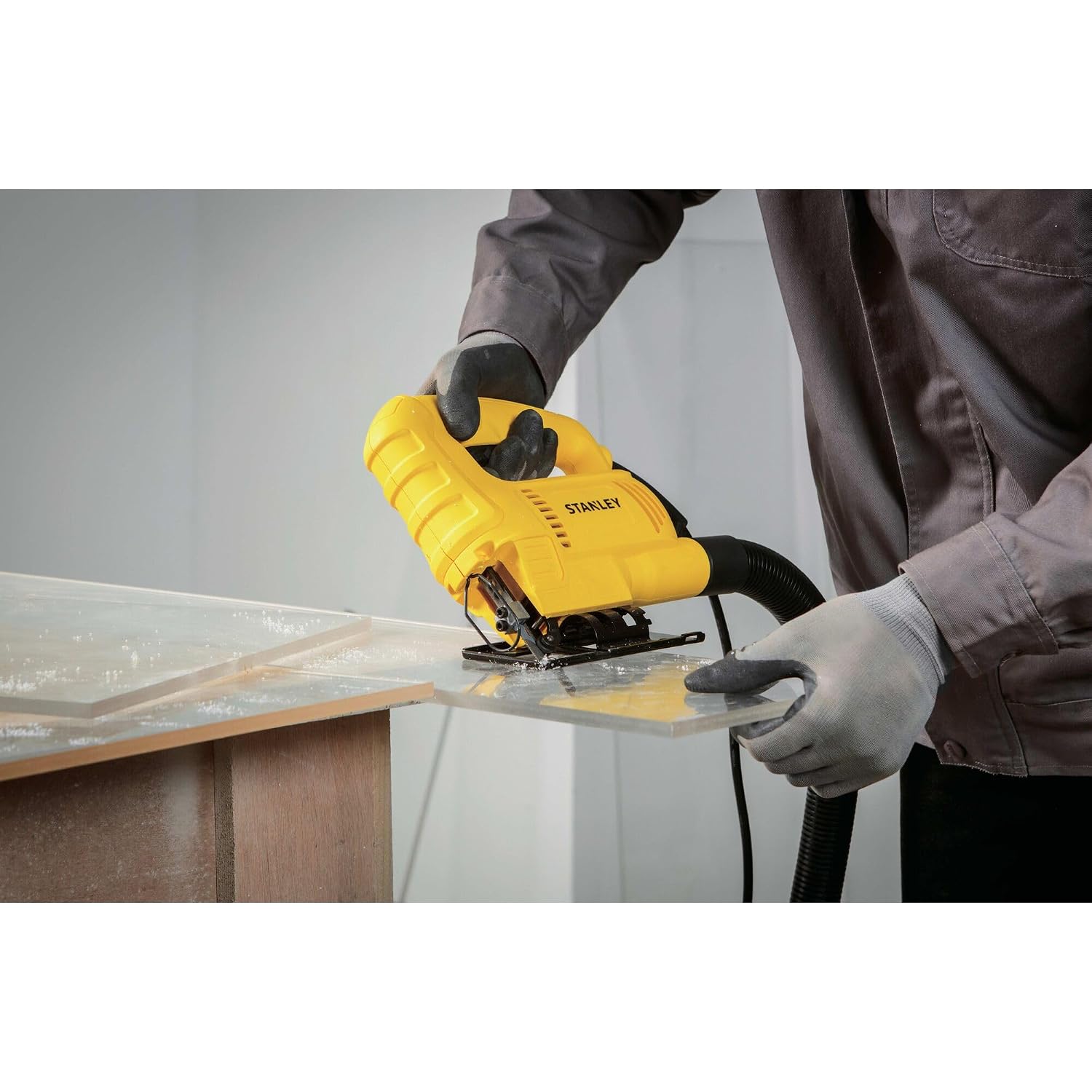 STANLEY SJ45 450W Variable Speed JigSaw for cutting woodsheetmetal and plastic with 6 position speed dial