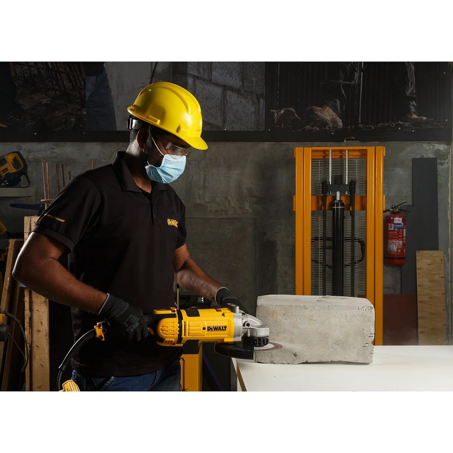 DEWALT DWE4579-QS 2600W 230mm Large Angle Grinder with DES Techology and Innovative Anti Vibration System- Perform and Protect Shield