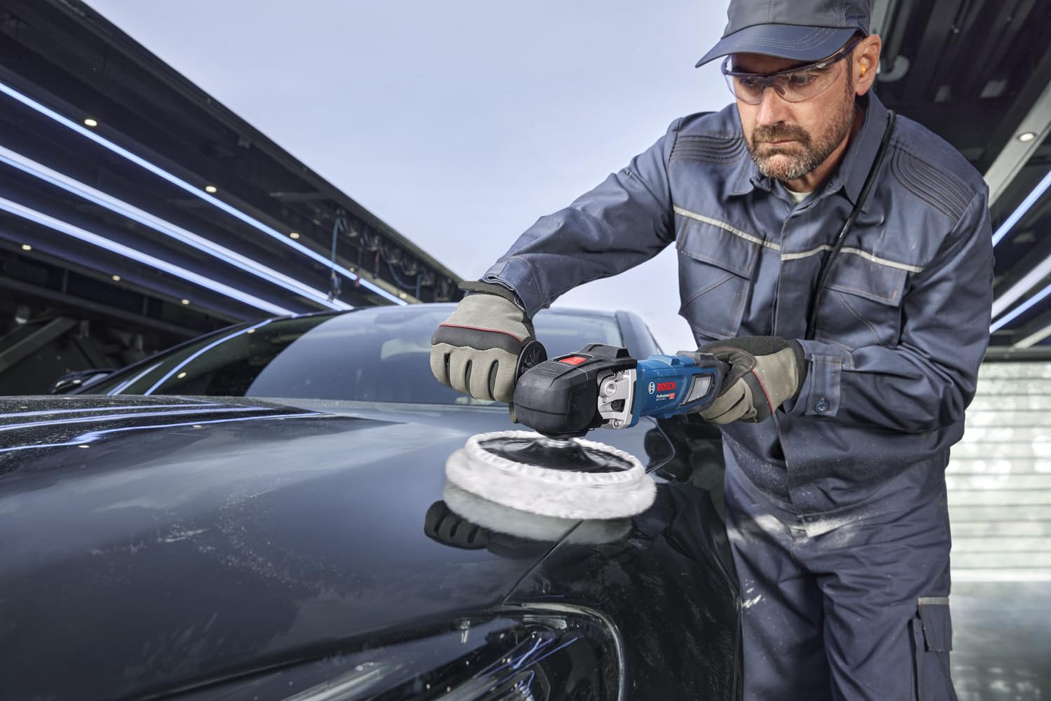 BOSCH Professional GPO 14-180 S Polisher 1400W Power, 600-3500 RPM, 180mm Disc, 6-Speed Control Trigger Soft Start, Overload Protection Spindle Lock Lightweight Heavy Duty D-Handle