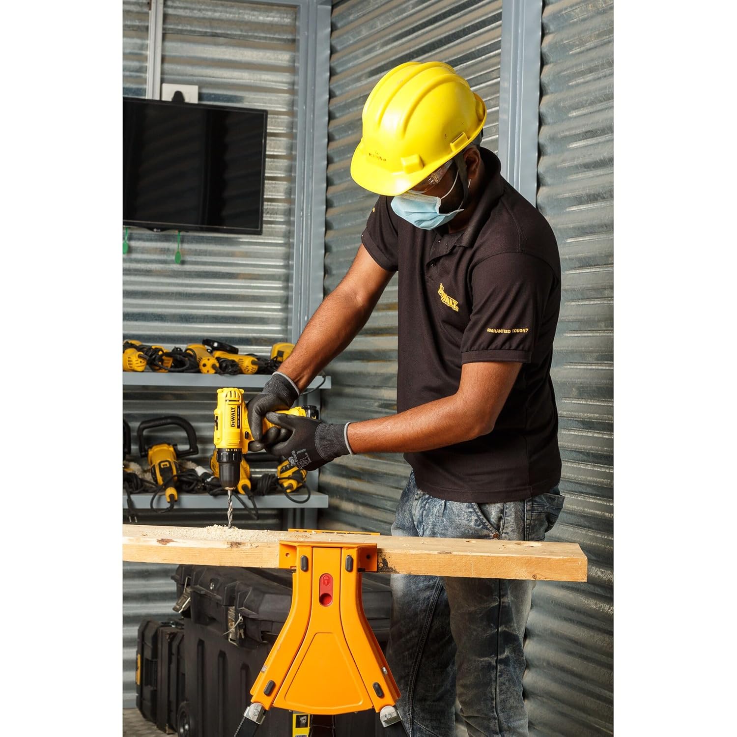 DEWALT DCD991NT-XJ 18V 13mm XR Li ion 3 Speed Cordless Drill Machine Driver with Brushless motor