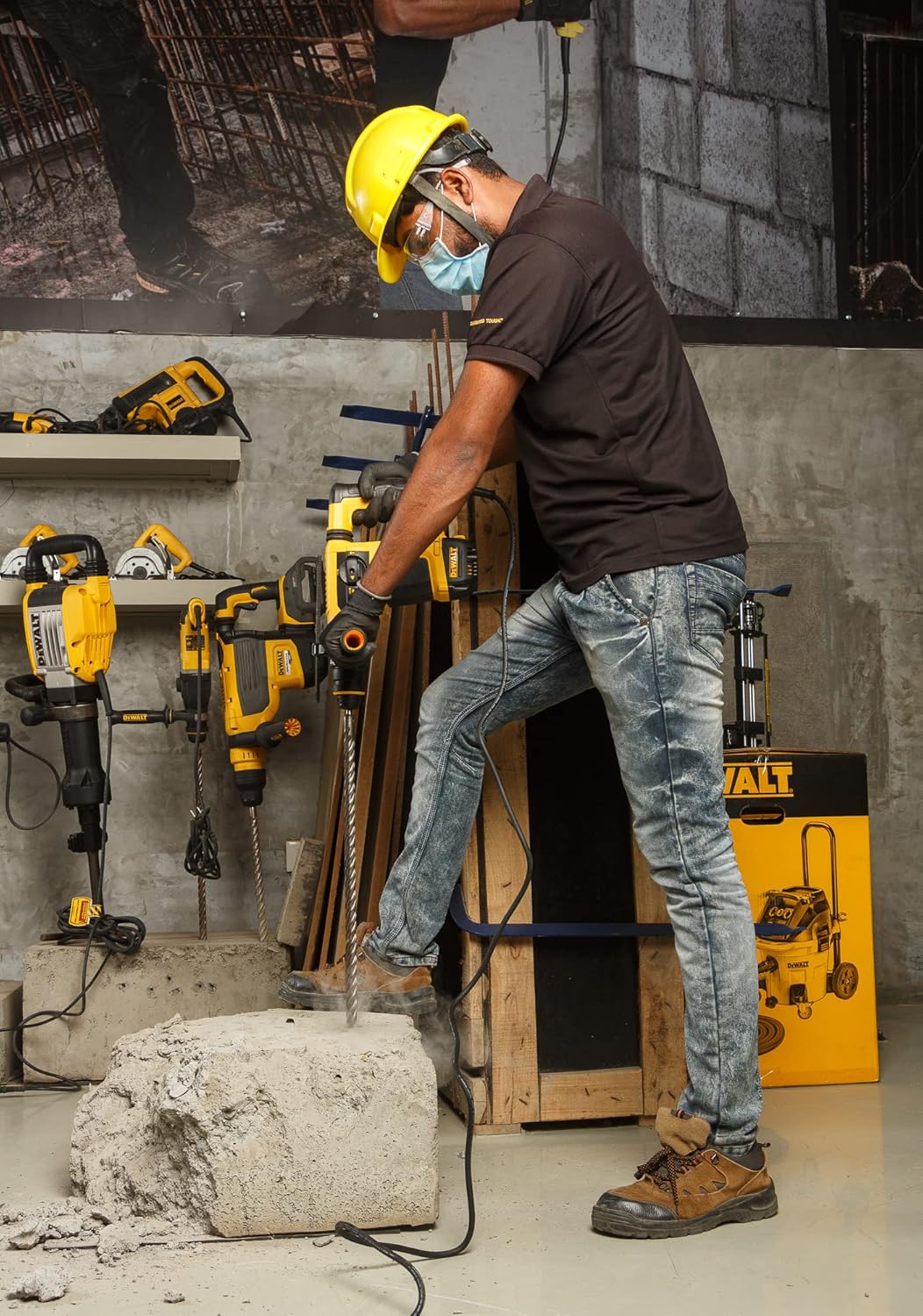Dewalt Corded Electric 3.0J Impact Energy SDS-Plus 3 Mode 2Kg Combi Hammer, D25143K, 900Watt, 28mm
