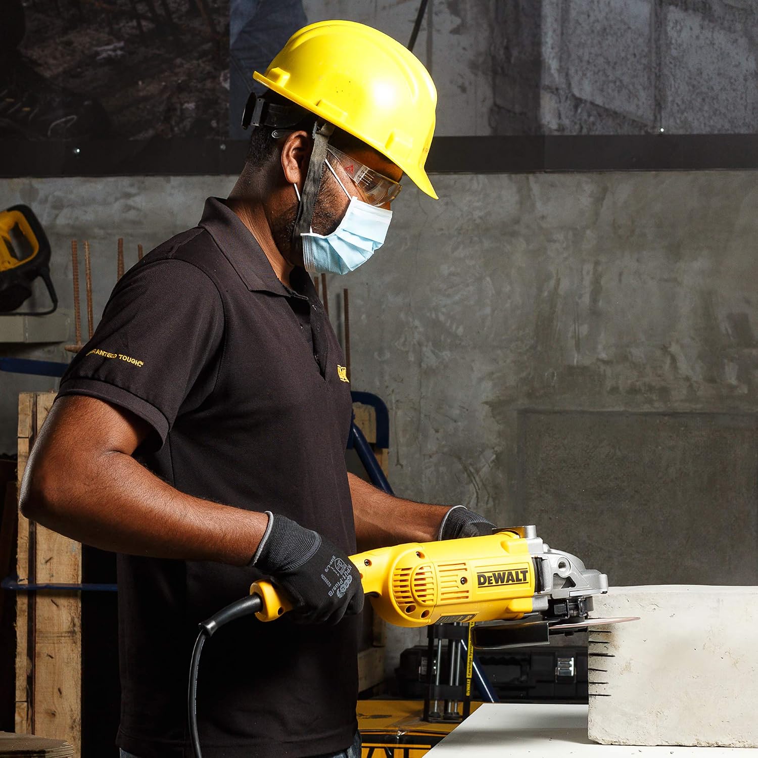 DEWALT DWE492-IN 2200W 230mm Heavy Duty Large Angle Grinder