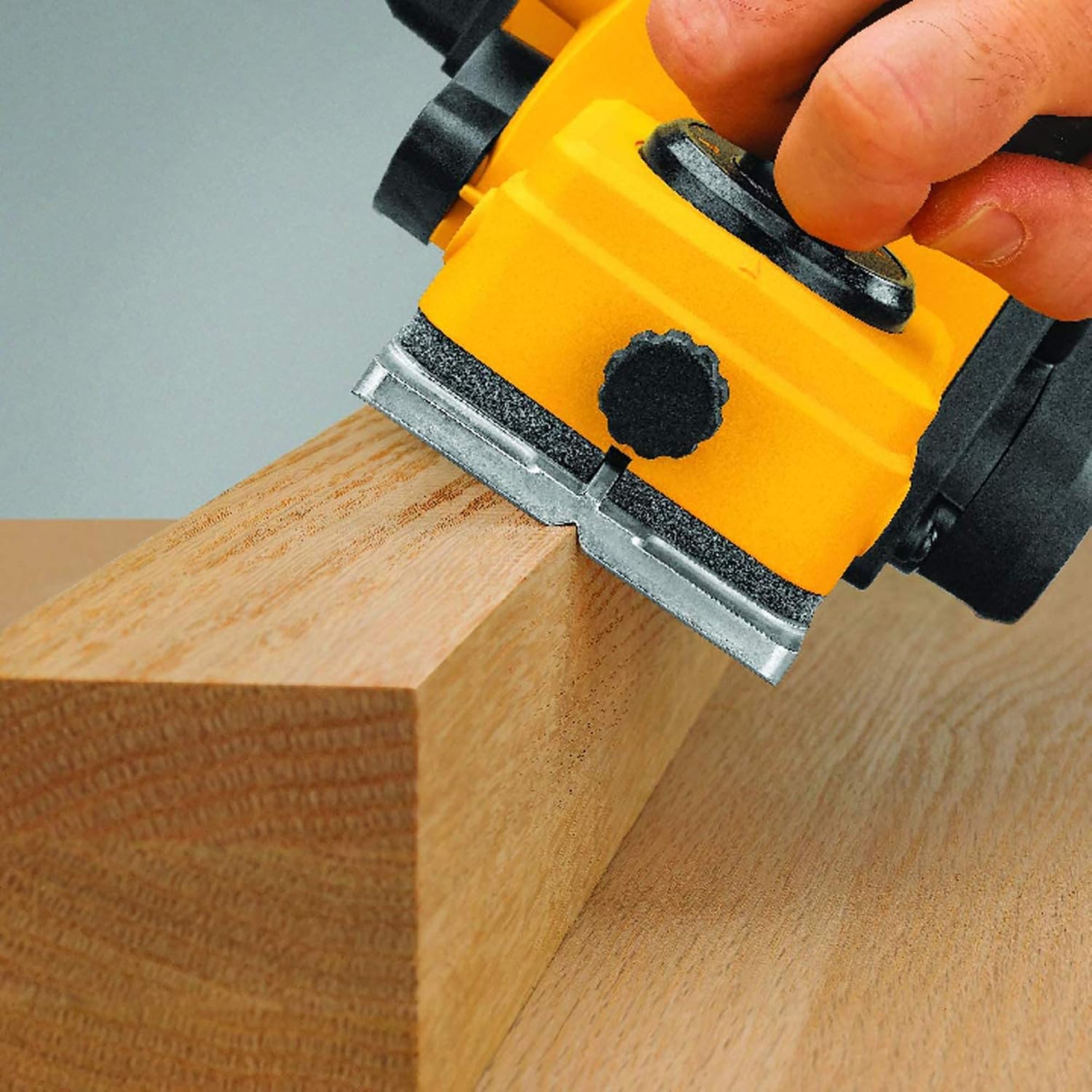 DEWALT D26676-IN 550 Watt 82mm width Portable Planer