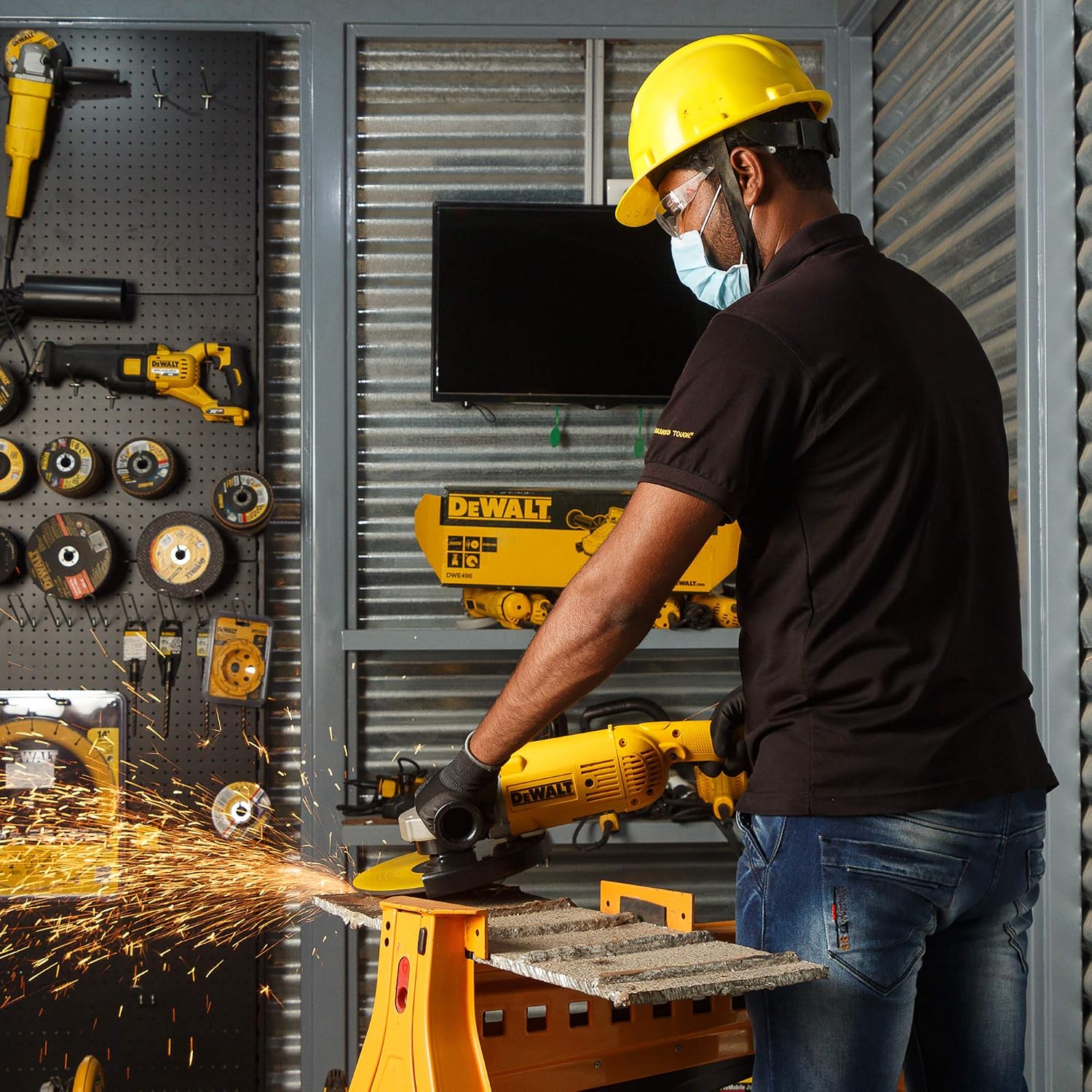 DEWALT DWE496-IN 2600W 230mm Heavy Duty Large Angle Grinder