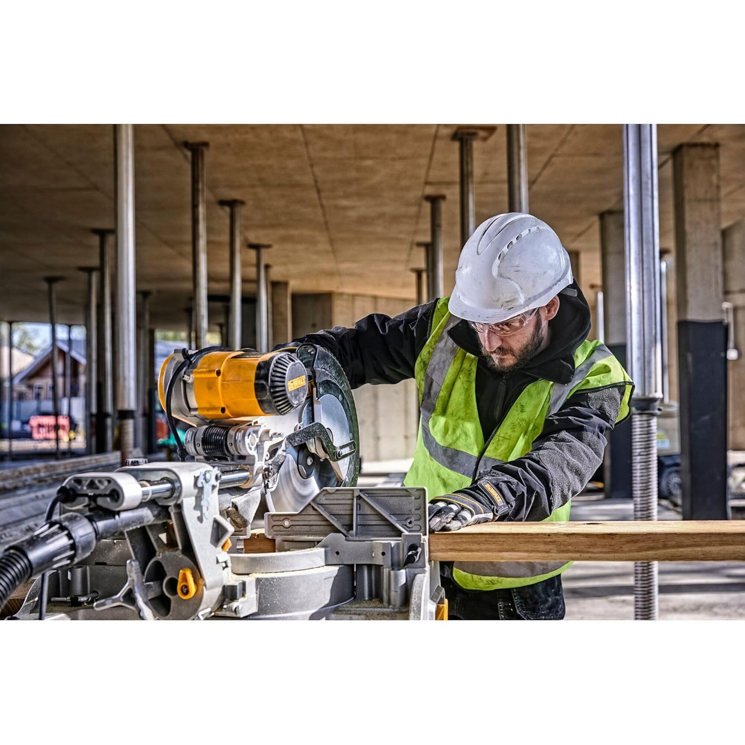 Dewalt Compound Slide Mitre Saw with 60T TCT Blade (DWS780, 1675Watt, 305mm)