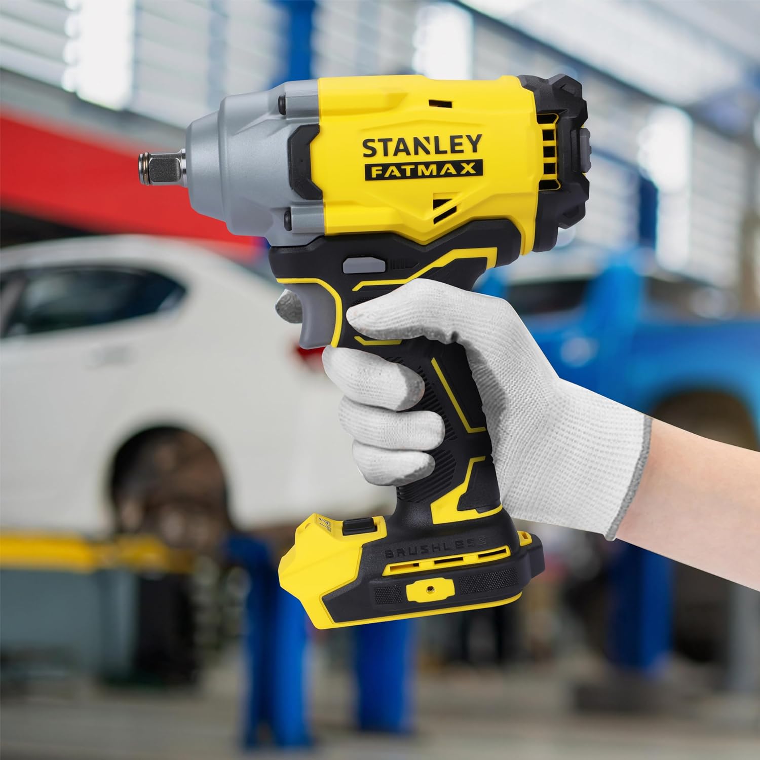 STANLEY FATMAX SBW920-B1 20V, 1900 RPM, 370Nm Torque, Cordless Brushless Reversible Impact Wrench
