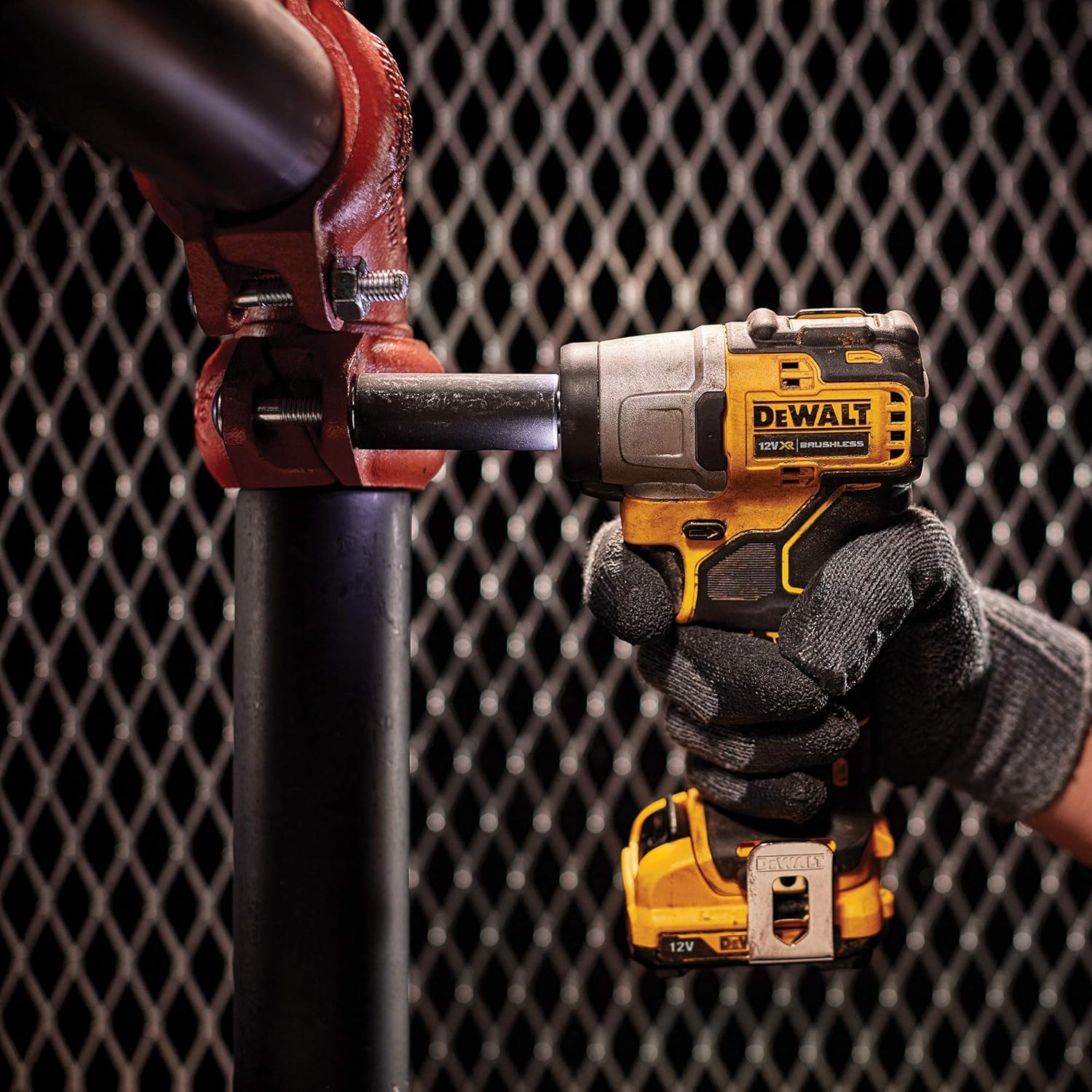 DEWALT DCF902D2-KR -12V Li-ion Sub-Compact Series Cordless 38 Impact Wrench with Brushless Motor-2x2Ah Batteries Included
