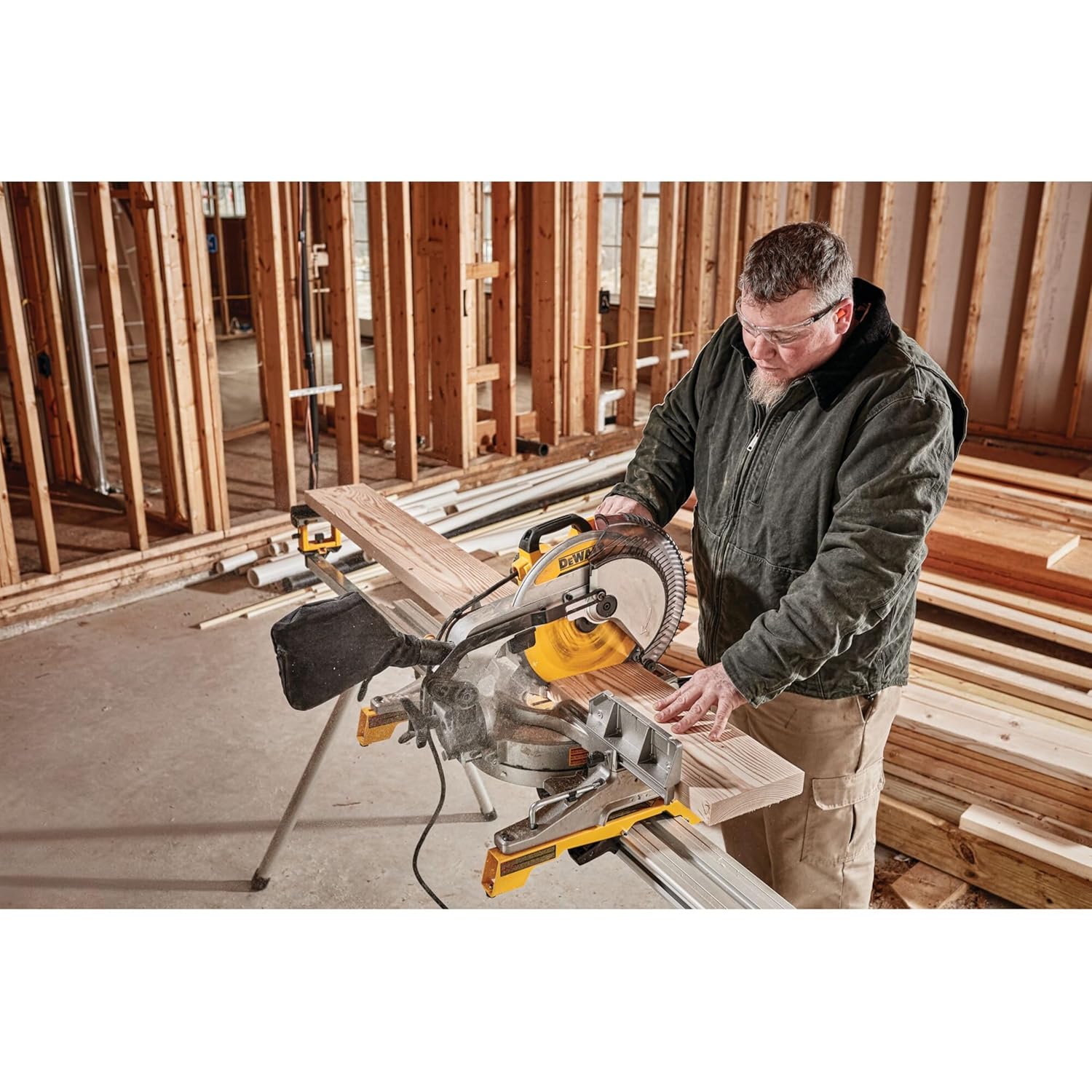 DEWALT DWS715-IN 12 15Amp Corded Single-Bevel Compound Miter Saw & 60T TCT Blade-1600W,4000 RPM,Used in Hardwood Flooring, Dimensional Lumber, Baseboard, Window & Door Casing, Moldings,Cabinet Work