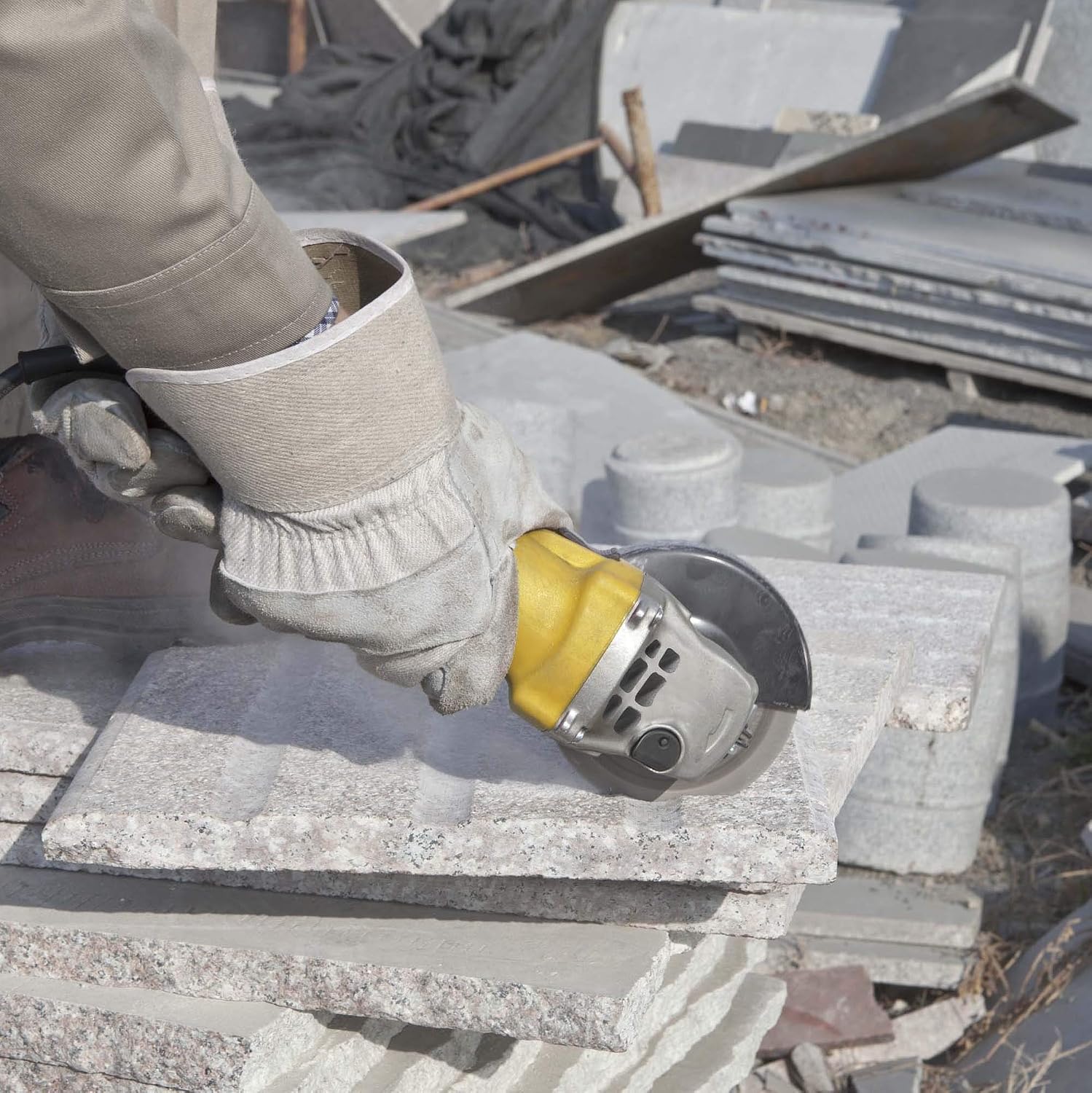 STANLEY STGT8100-IN 100mm 850W Toggle Switch Small Angle Grinder