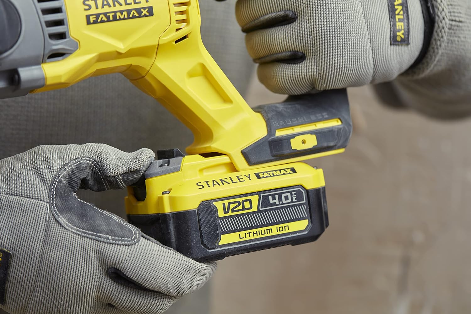 STANLEY FATMAX SBH900M2K-B1 20V 4.0Ah 20 mm Cordless Brushless Rotary Hammer With 2×4.0Ah Li-ion Batteries
