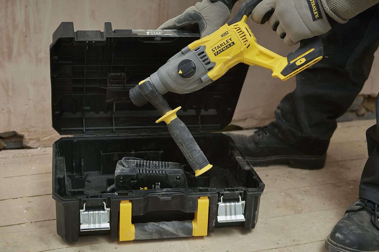 STANLEY FATMAX SBH900M2K-B1 20V 4.0Ah 20 mm Cordless Brushless Rotary Hammer With 2×4.0Ah Li-ion Batteries