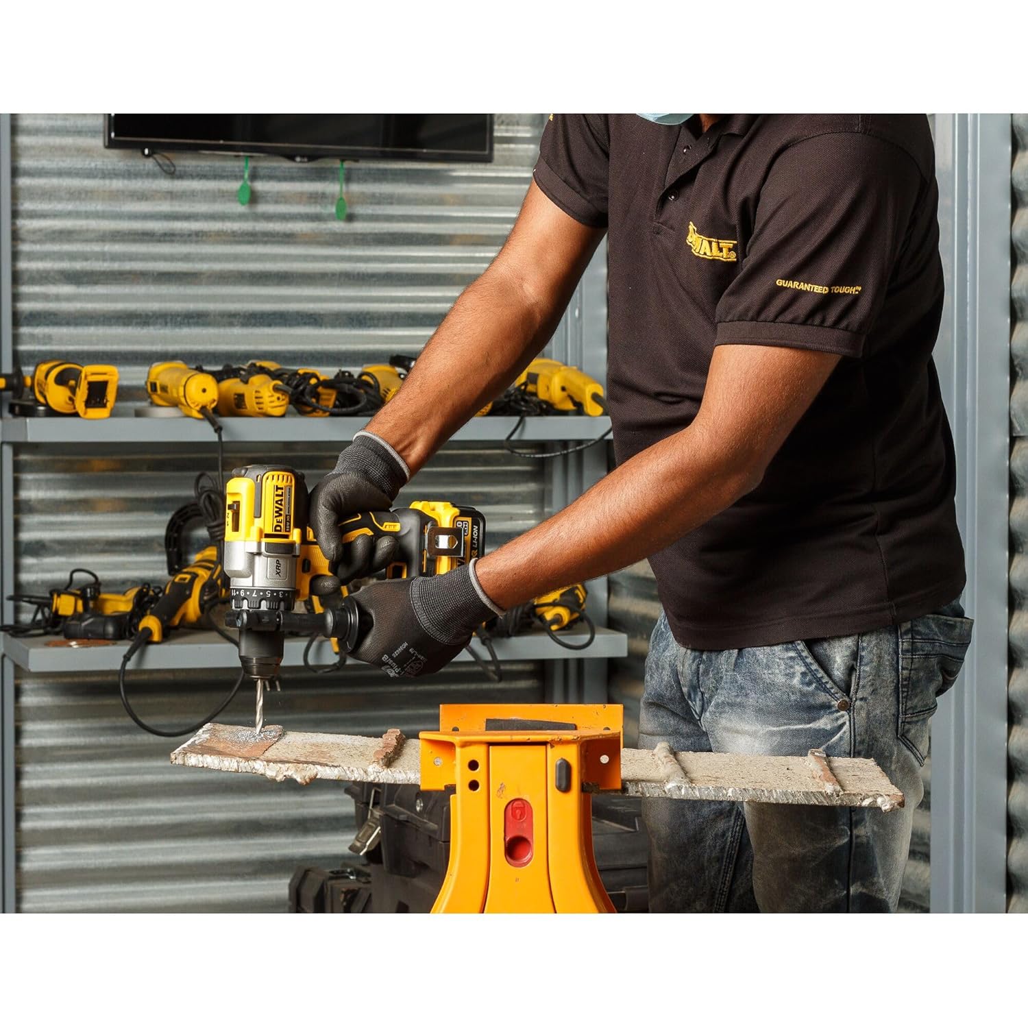 DEWALT DCD991NT-XJ 18V 13mm XR Li ion 3 Speed Cordless Drill Machine Driver with Brushless motor