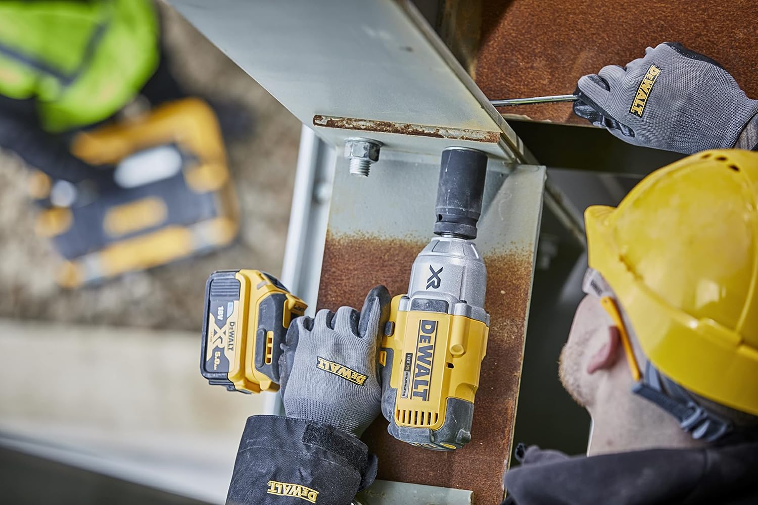 DEWALT DCF897N-XJ 18V 950 Nm XR Li ion 34 inch Cordless Impact Wrench with Brushless Motor