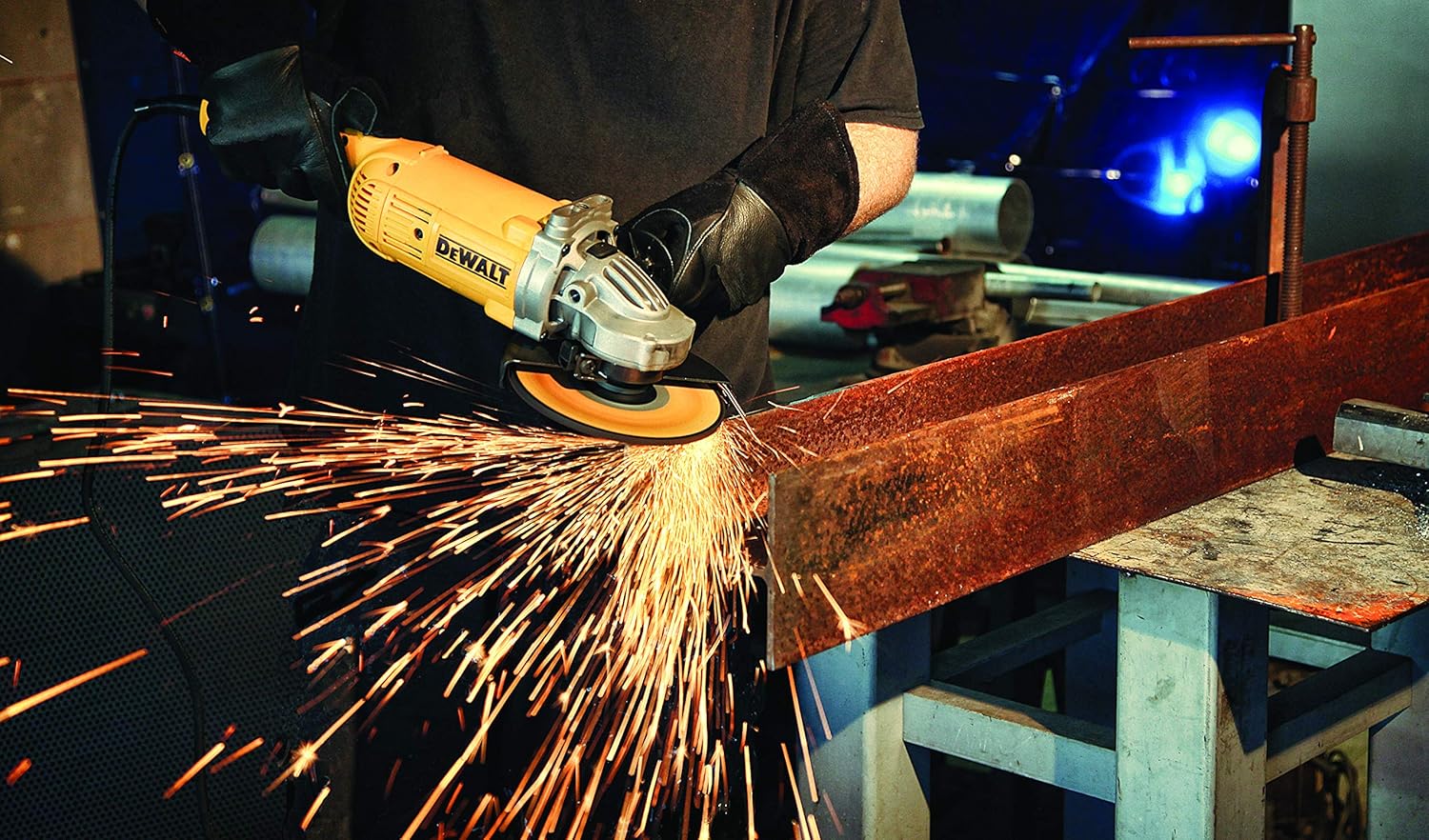 DEWALT DWE497-IN 2600W 180mm Heavy Duty Large Angle Grinder with DES Technology and Innovative Anti Vibration System-Perform and Protect Shield