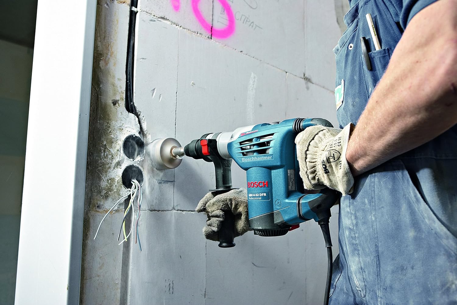 Bosch GBH 4-32 DFR SDS Plus Rotary Hammer Dill, 900 watts, 32mm