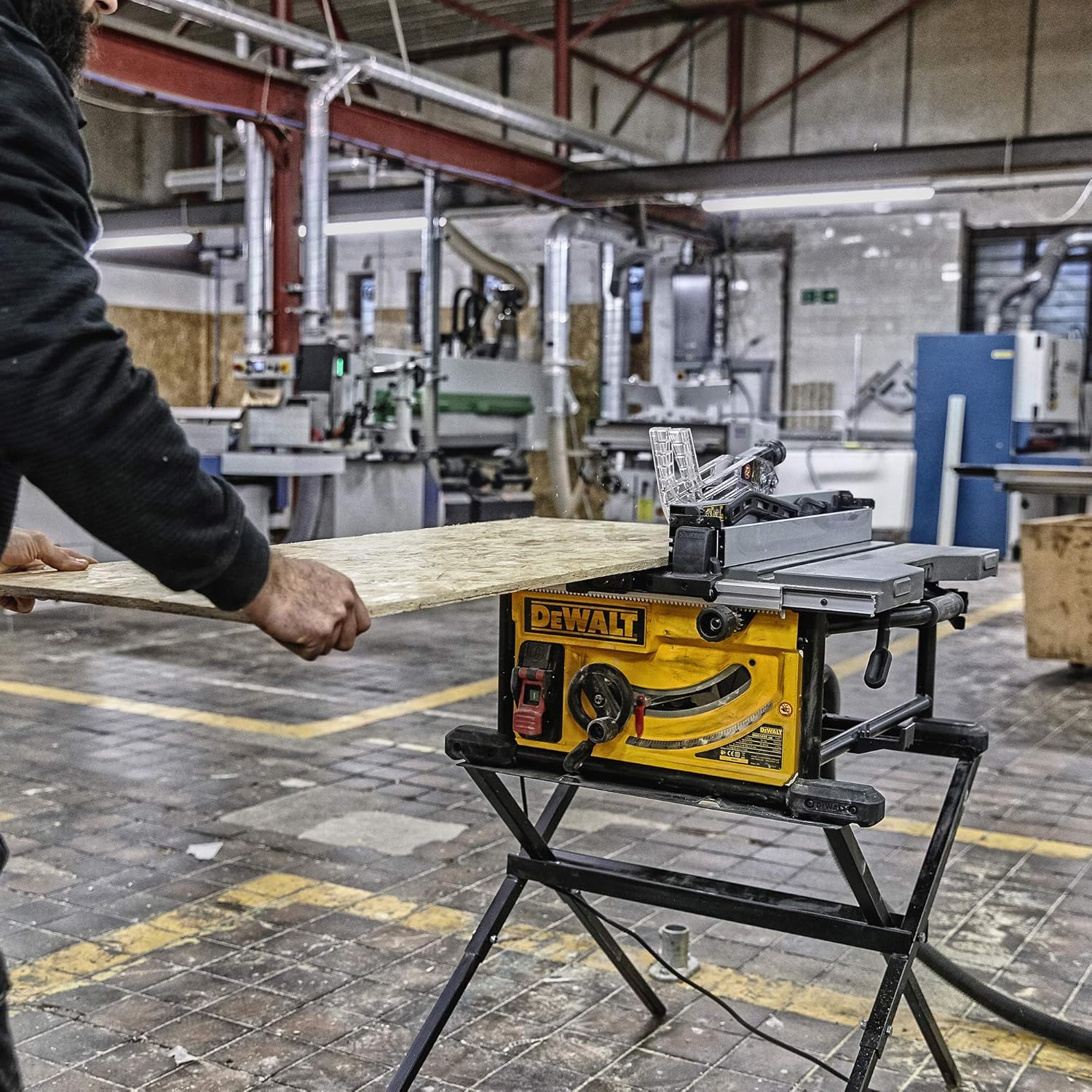 DEWALT DWE7492-IN 2000W Portable CORDED Table Saw (TABLE SIZE 68×65 cm), Cast Table Top Design, 82.5 cm of Rip Capacity, 2 Years Warranty, 250mm(10) Blade Diameter,4800 RPM