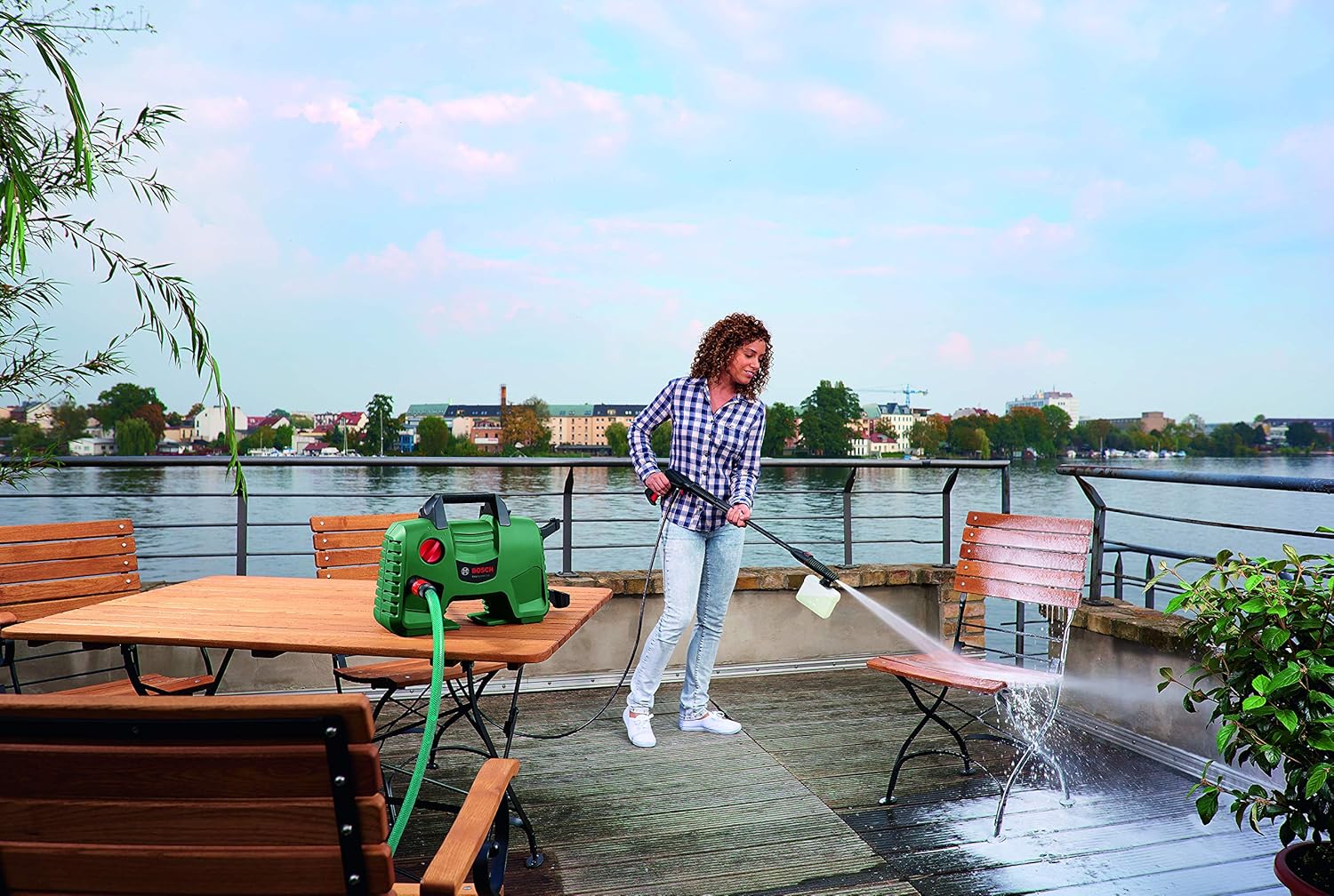 BOSCH Easy Aquatak 110 High Pressure Washer | 1300-watt Motor | Max Pressure- 110 Bar | High Pressure Washer| Portable | Versatile Cleaning, Self-Priming | Flow Rates up to 330 l/h | 4.2 Kg