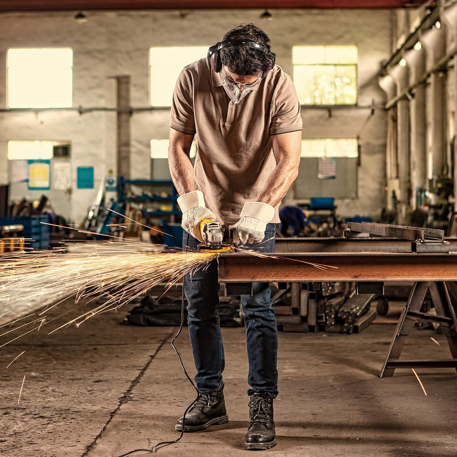STANLEY STGS9100-IN,900W,4”(100mm) Angle Grinder for Medium Duty Applications with Spindle Lock,1 Year Warranty