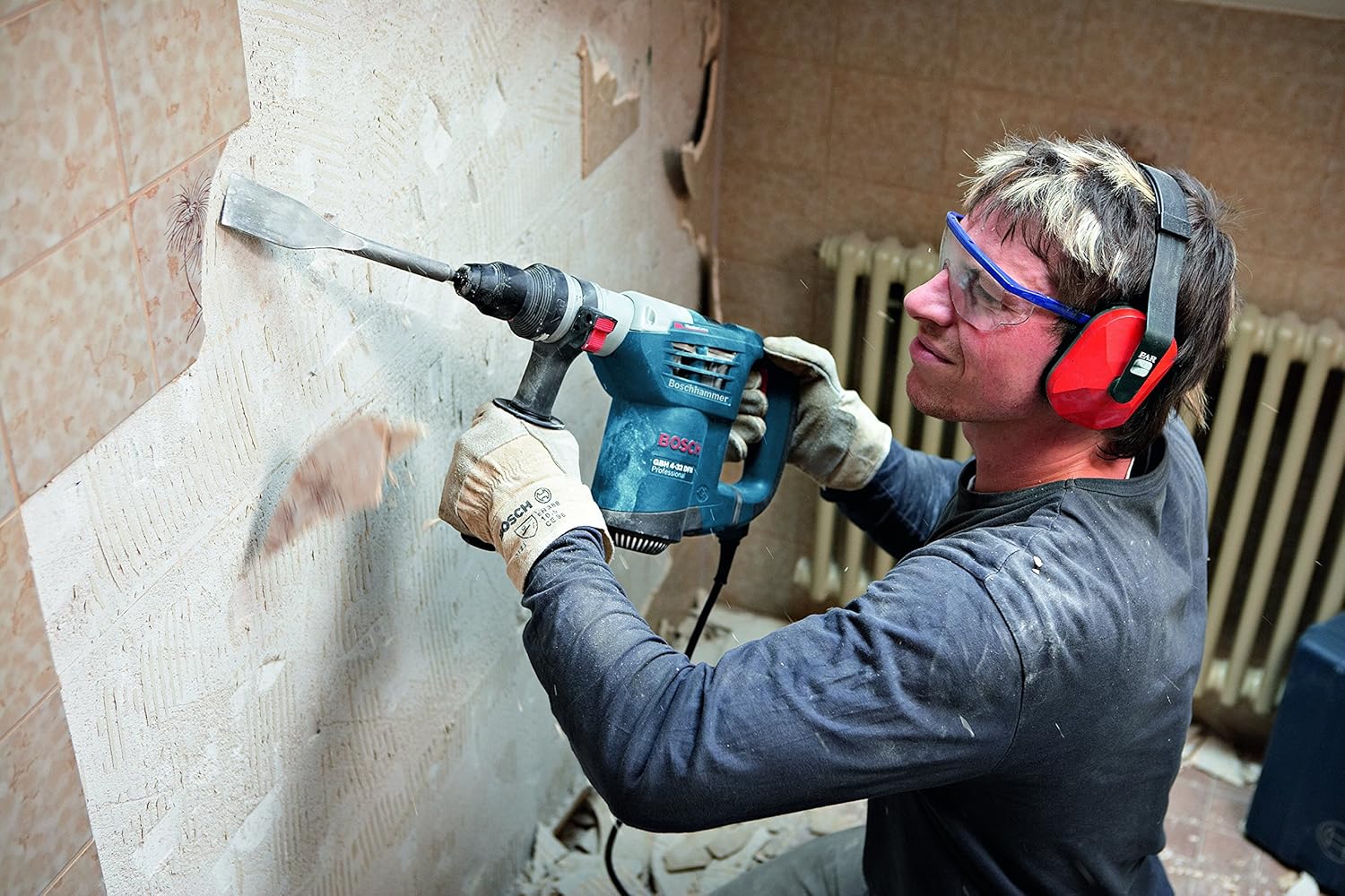 Bosch GBH 4-32 DFR SDS Plus Rotary Hammer Dill, 900 watts, 32mm