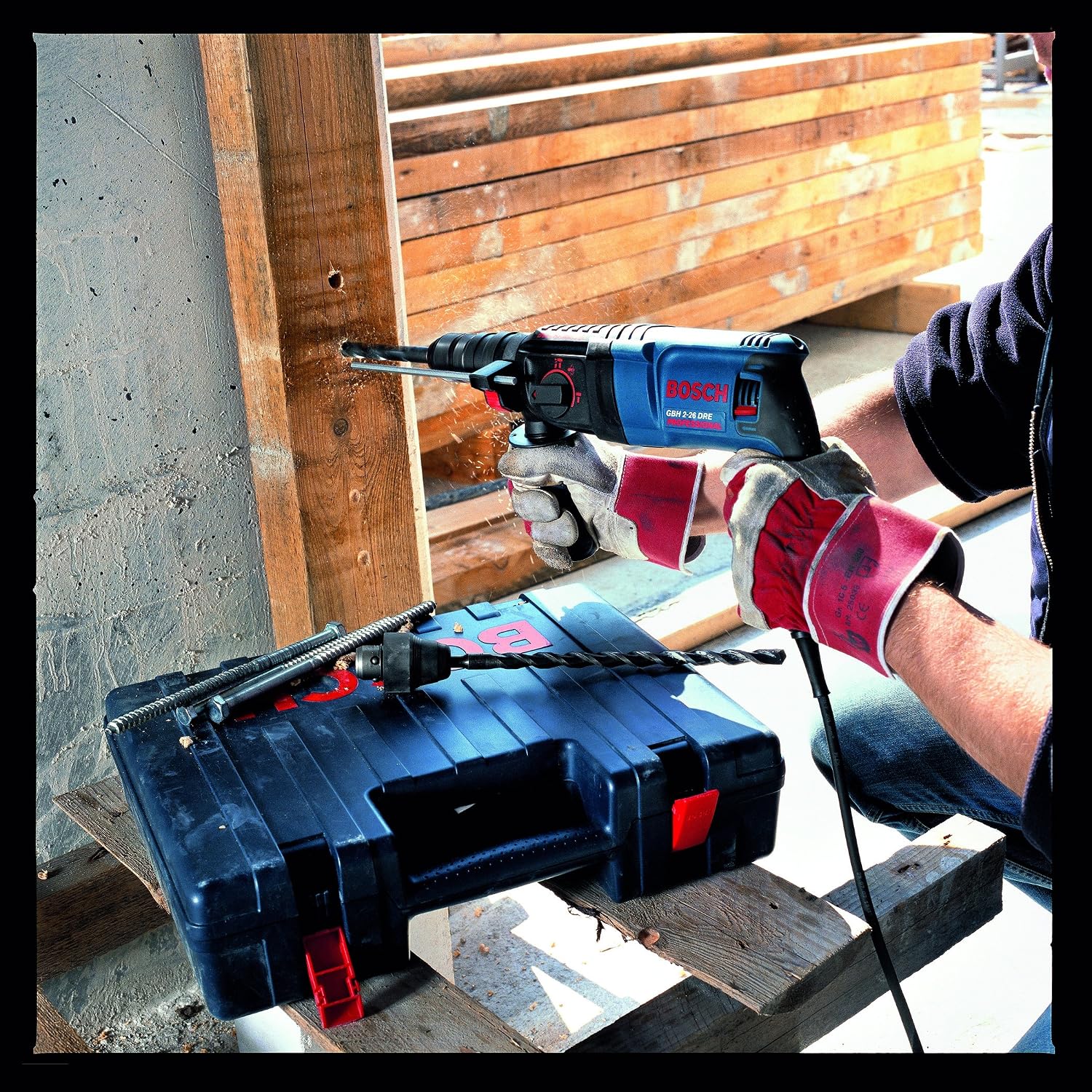 BOSCH GBH 2-26 RE Professional Rotary Hammer – SDS Plus | 800 W | SDS Plus Tool Holder | Rated Speed 0-900 rpm | Impact Rate 0-4000 BPM | Impact energy 0-2.7 J| Rotation Control Clutch