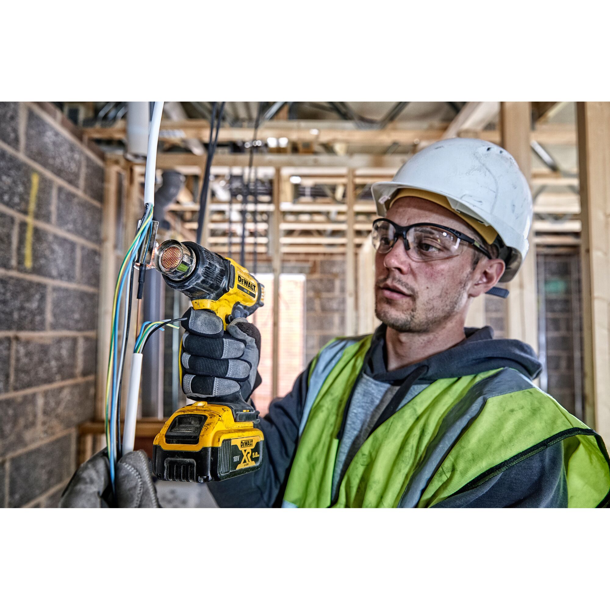 DEWALT DCE530N-XJ 18V Cordless Hear Gun (Bare)