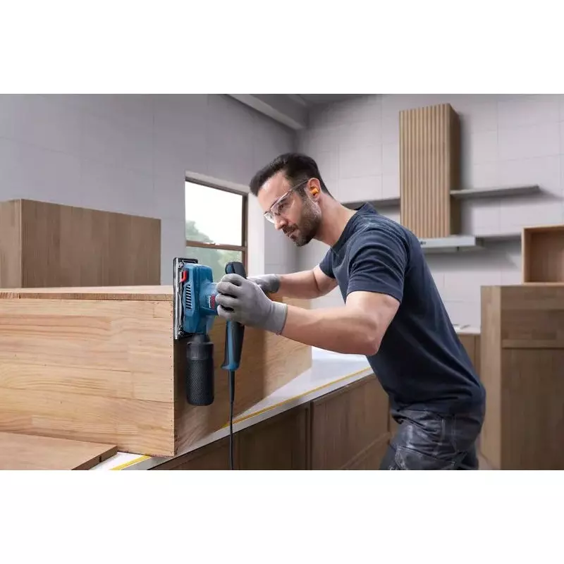 Bosch 200 W Orbital Sander 8000-12000 RPM No Load Speed and 90 mm Sanding Plate Width, 06010701F1