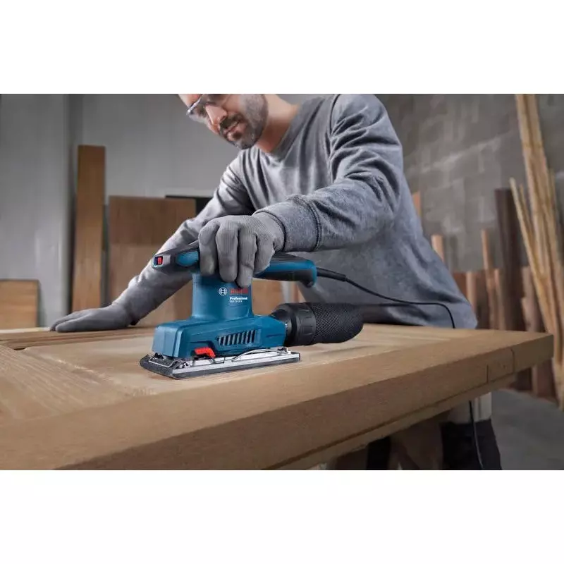 Bosch 200 W Orbital Sander 8000-12000 RPM No Load Speed and 90 mm Sanding Plate Width, 06010701F1
