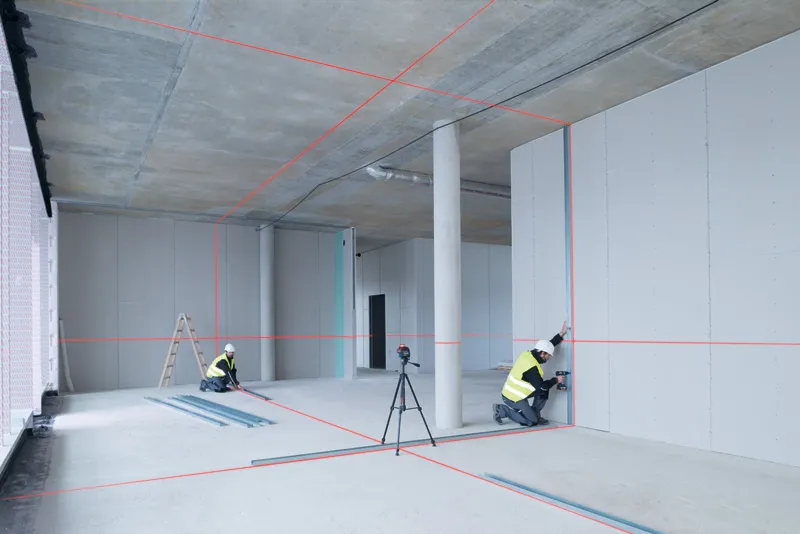 Bosch GLL 3-80 Professional Line Laser Level, 3 x 360° Red Laser Lines, 30m Range