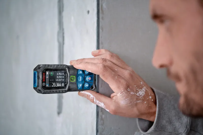 BOSCH GLM 50-27 CG Professional Laser Measure with Green Laser, 50m Range, Bluetooth Connectivity, IP65 Protection