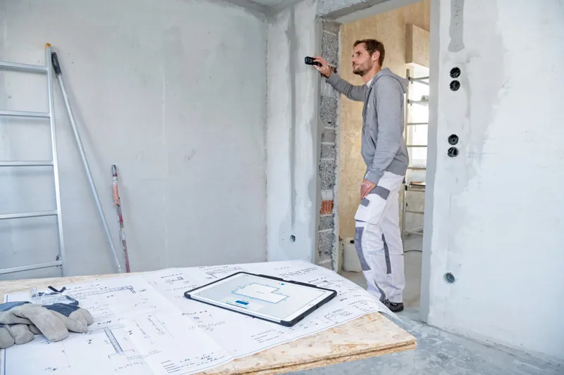 BOSCH GLM 50-27 CG Professional Laser Measure with Green Laser, 50m Range, Bluetooth Connectivity, IP65 Protection