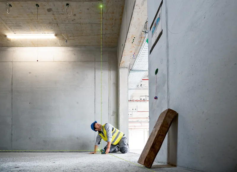 BOSCH GPL 5 G Professional 5-Point Laser Level with Highly Visible Green Laser Points