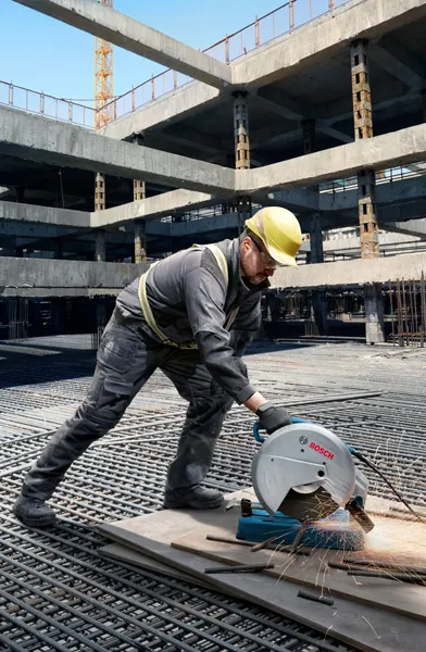 Bosch Metal Cut-Off Saw 2300 W 4100 RPM, GCO 230